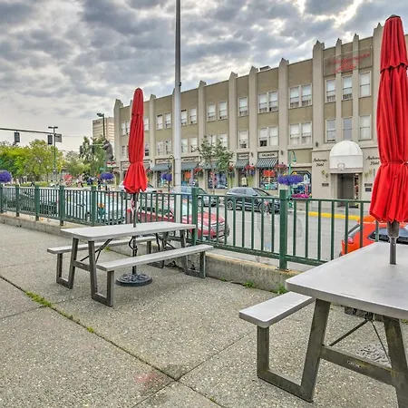Modern Downtown Apt - Walk To Parks And Cafes!